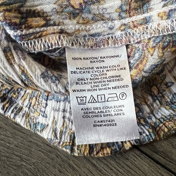 Loft Beach Paisley Print Romper Large - Picture 8 of 11